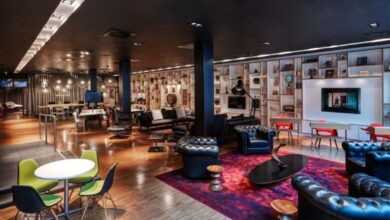 What amenities should luxury hotels always offer?